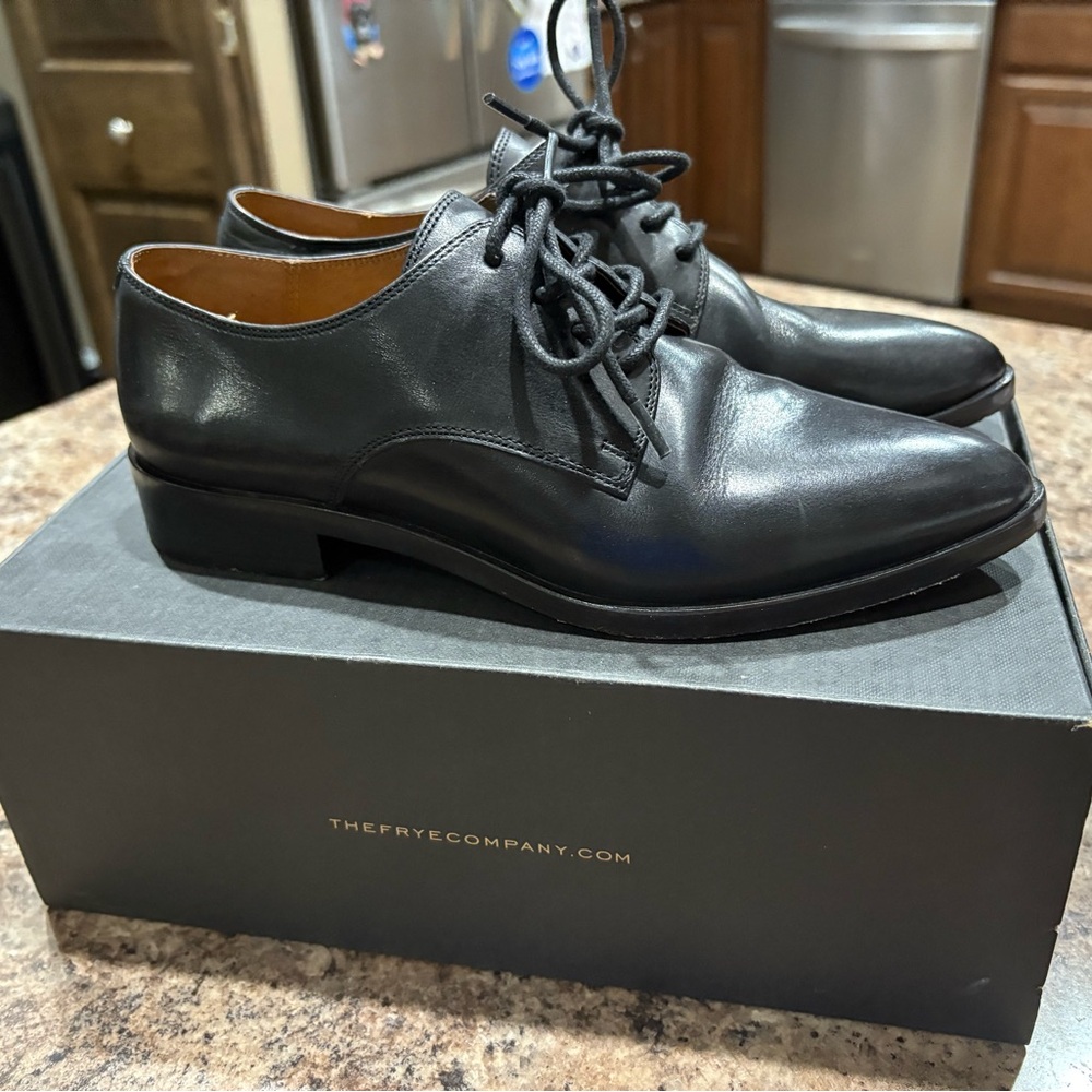 Frye Erica Oxford Black Shoes. Size 5.5 BRAND NEW! 🤩